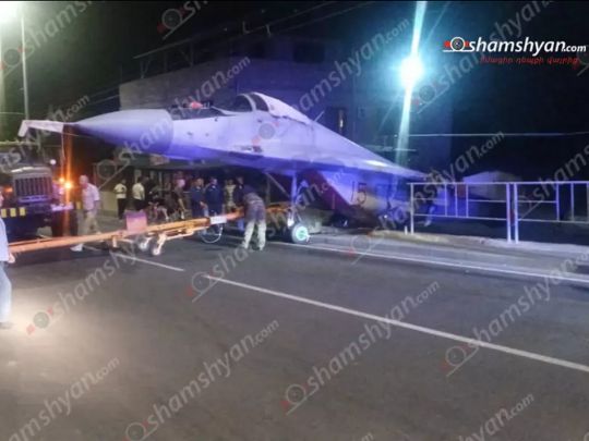 У&nbsp;Вірменії російський винищувач врізався в&nbsp;стовб (фото, відео)