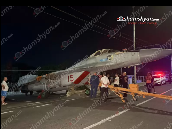 У&nbsp;Вірменії російський винищувач врізався в&nbsp;стовб (фото, відео)