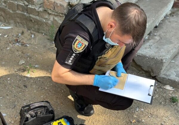 В Одессе женщина выбросила новорожденного из окна общежития: его задержала полиция