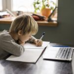 В Одессе продолжили дистанционное обучение из-за ухудшения погоды