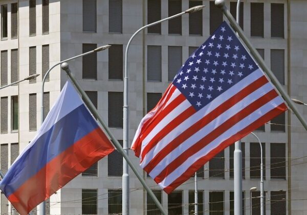 США ввели санкции против "Роснефти" и "Лукойла": что известно