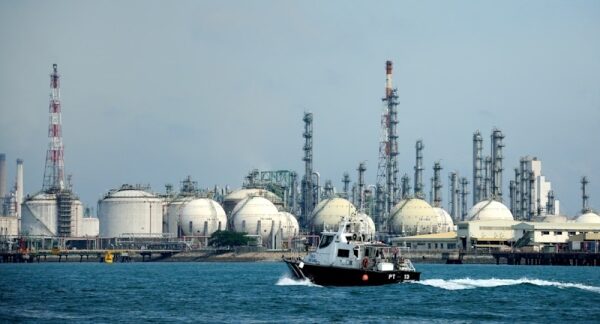 Российская нефть попадает в Австралию через порт Macquarie Bank