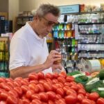 Трамп отменяет тарифы на десятки продуктов питания