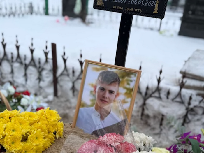 &laquo;Шукали всю ніч, а&nbsp;знайшли у&nbsp;рові вранці мертвим, з&nbsp;побитим обличчям&raquo;: подробиці загадкової загибелі на&nbsp;Волині 18-річного хлопця