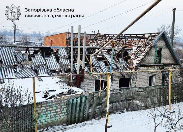 Зруйновані домівки та&nbsp;поранені: що&nbsp;відомо про нічні удари ворога по&nbsp;Україні (фото)
