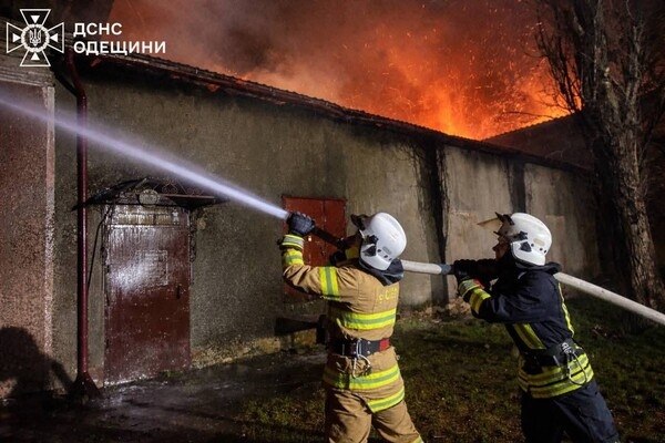 В Одесской области загорелся лицей: огонь охватил большую площадь