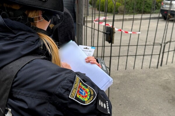 Взрывчатка на дверце: в Одессе хотели взорвать автомобиль предпринимателя
