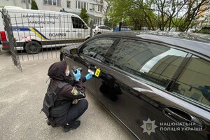 Взрывчатка на дверце: в Одессе хотели взорвать автомобиль предпринимателя