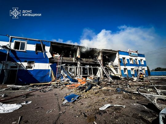 Ворог атакував завод &laquo;Яготинське для дітей&raquo; на&nbsp;Київщині, загинули працівники (фото)